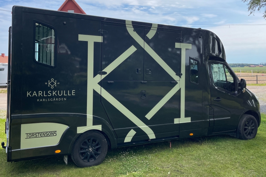 B-kortsbil, stuterimodell med dragkrok